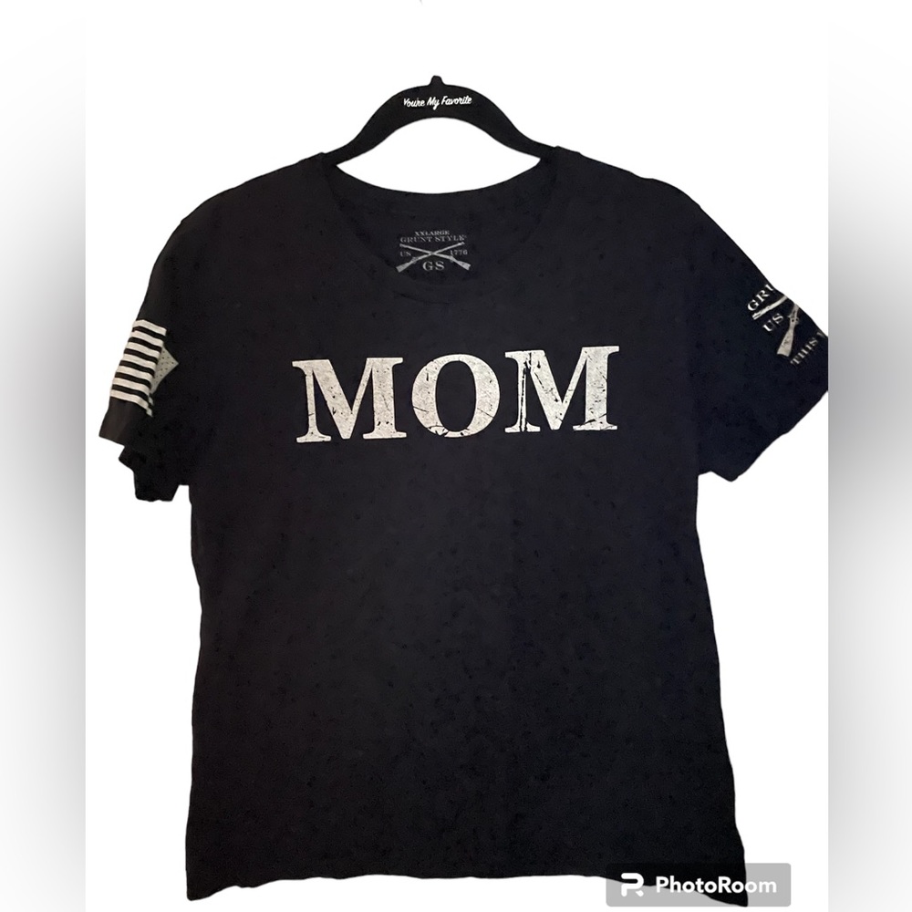 Grunt Style MOM defined tshirt. XXL but runs small IMO. EUC